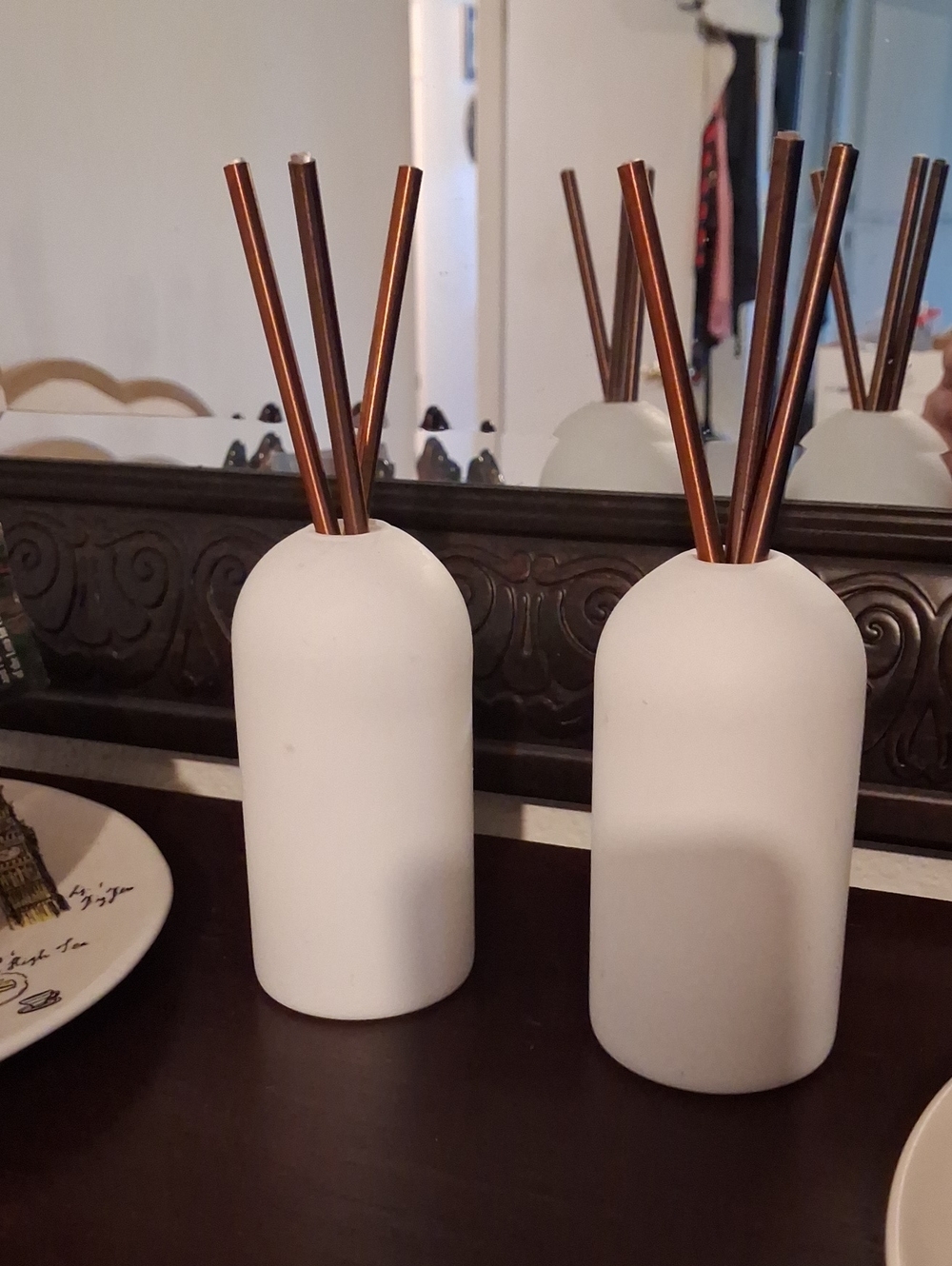 Wylies Everlasting Vases With Candles. (Lamo Oil Not Included)